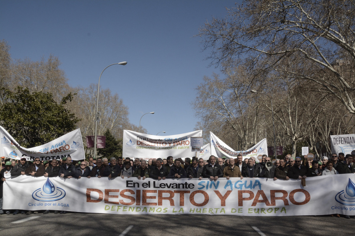 Manifestaciu00f3n Madrid Cu00edrculo del Agua 7marzo2018 (Foto 01 Prensa UPA Murcia)