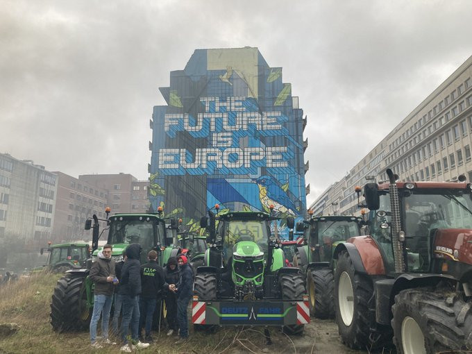 Protesta agricultores tractores Bruselas 26F (Foto Asaja in Bruselas)