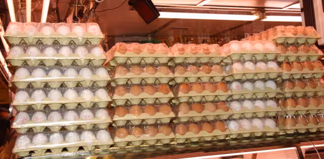 Huevos en un supermercado (Foto Mapama)