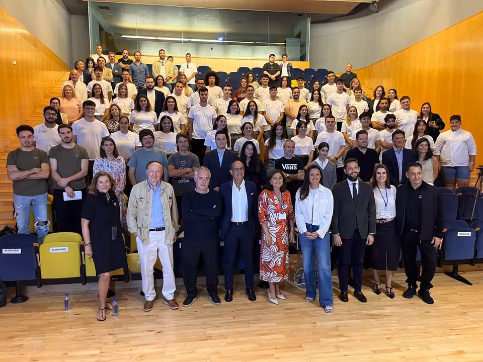 Ferr&aacute;n Adri&aacute; con organizadores, escuelas de hosteler&iacute;a, mentores. alumnos y Conesa en la inauguraci&oacute;n del Campus Gastron&oacute;mico (Foto CARM)