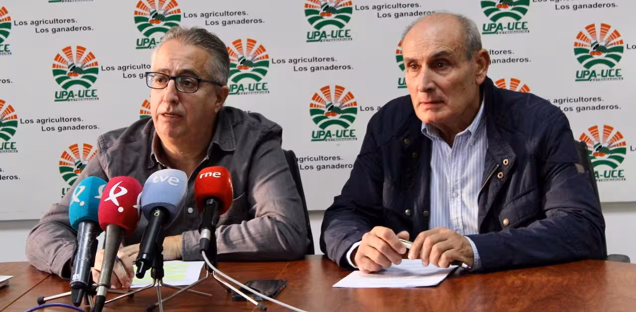 Rueda de Prensa (Foto UPA UCE Extremadura)