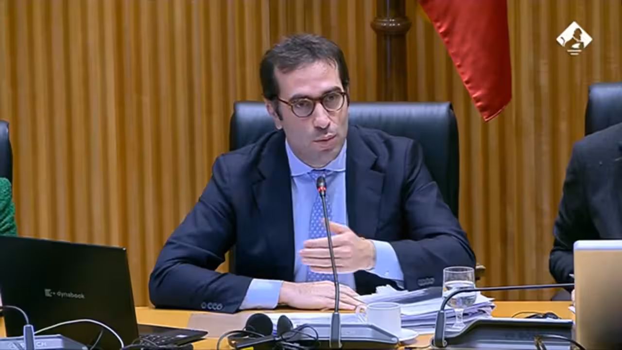 Carlos Cuerpo en la Comisi&oacute;n Mixta para la UE (Foto Ministerio de Econom&iacute;a) Archivo