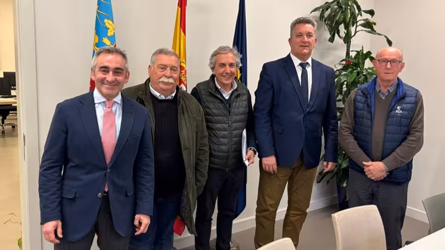 Reuni&oacute;n de AVAAsaja con el conseller Barrachina (Foto AVA-Asaja)