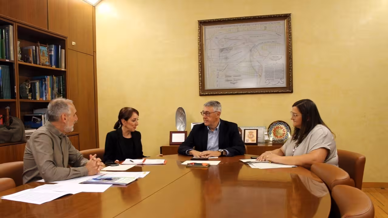 El presidente de la CHS mantiene una reuni&oacute;n con el Ayuntamiento de Bullas (Foto CHS)
