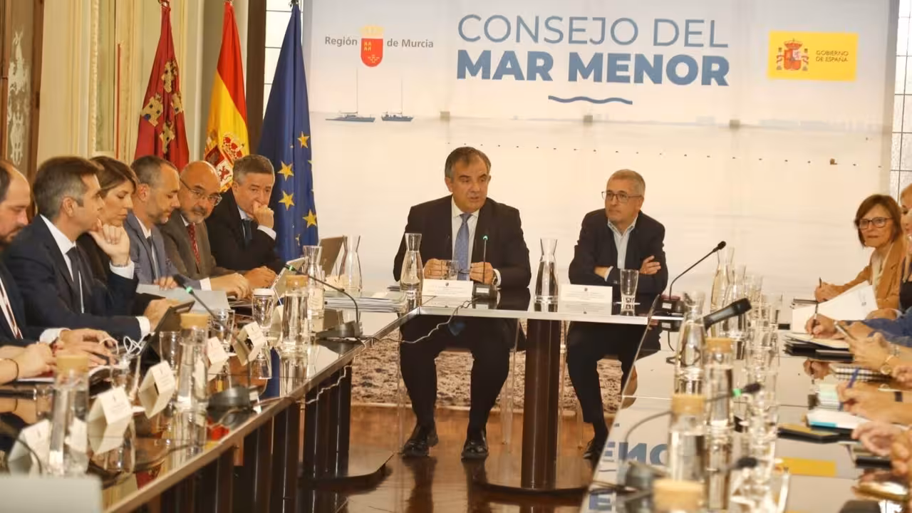Constituci&oacute;n del Consejo del Mar Menor (Foto CARM)