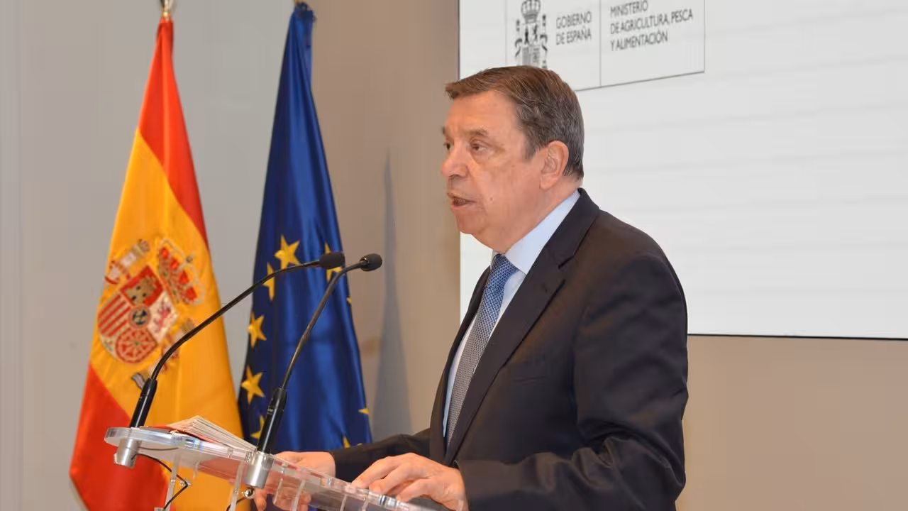 Luis Planas en rueda de prensa (Foto MAPA)