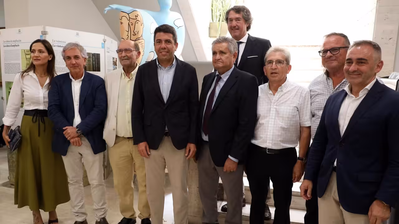 Carlos Maz&oacute;n anuncia 1,7 millones de euros para la licitaci&oacute;n de las obras de modernizaci&oacute;n de regad&iacute;os de los sectores 42-43-44 de la acequia Real del J&uacute;car (Foto Generalitat Valenciana)