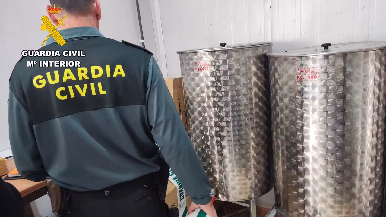 Operaci&oacute;n Piquera contra la distribuci&oacute;n ilegal de miel (Foto Guardia Civil)