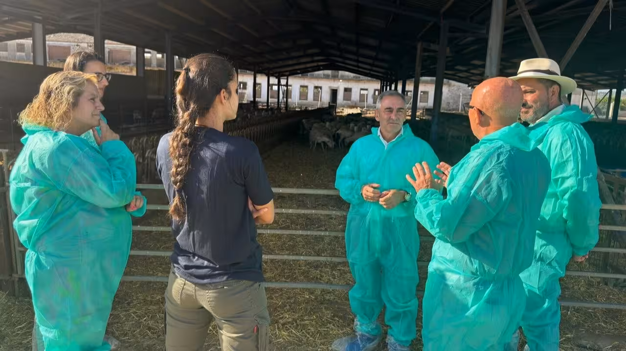 Barrachina visita La Muntanyeta de ovino (Foto Generalitat Valenciana)