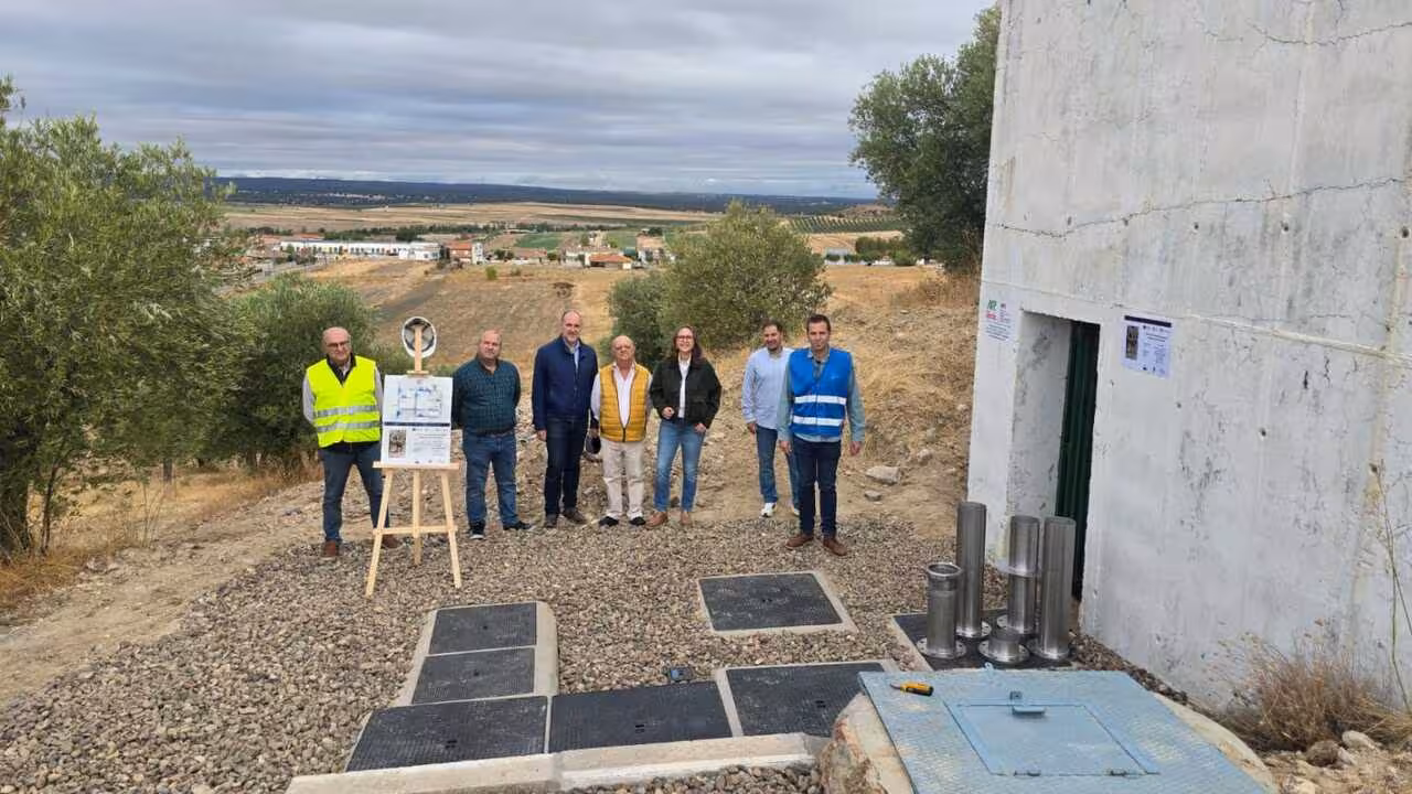 Muro visita las obras de adecuaci&oacute;n del dep&oacute;sito de Alcolea de Tajo (Foto Gobierno de C-LM)