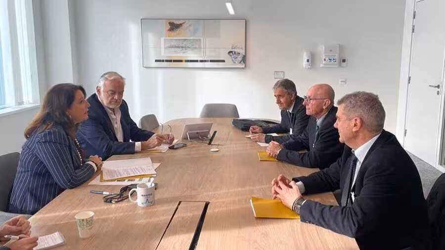 Una delegaci&oacute;n presidida por Crist&oacute;bal Aguado se re&uacute;ne con miembros de Representaci&oacute;n Permanente de Espa&ntilde;a en la Uni&oacute;n Europea REPER (Foto AVA-Asaja)