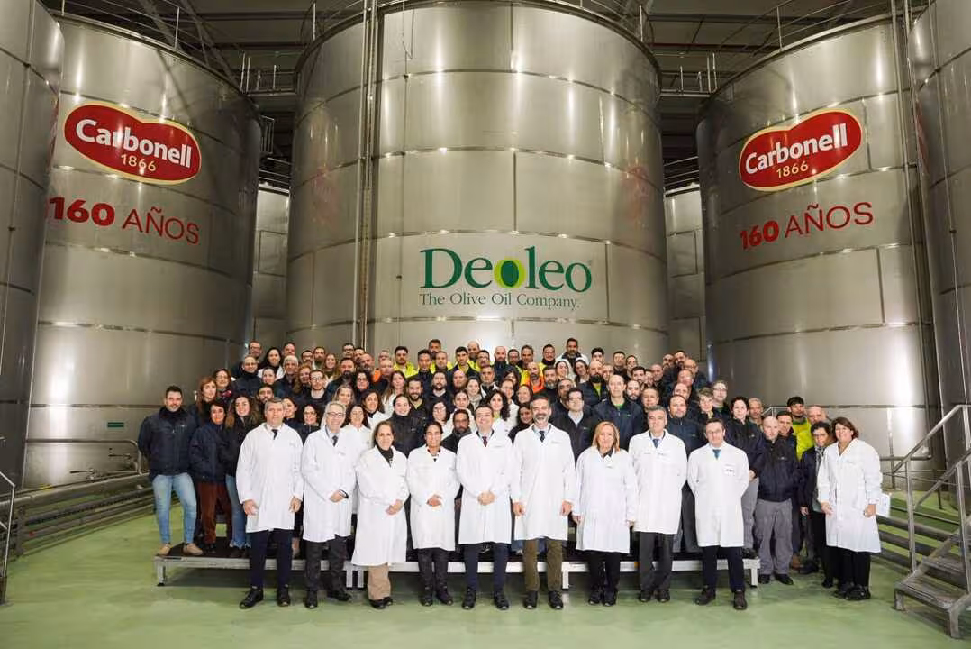 Fern&aacute;ndez-Pacheco visita la f&aacute;brica de Deoleo en C&oacute;rdoba (Foto Junta de Andaluc&iacute;a)