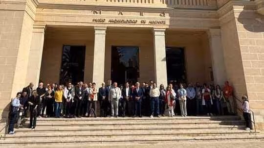 Asistentes al Congreso 'El Mar del Vino. Alicante, capital hist&oacute;rica del vino en el mediterr&aacute;neo' (Foto CRDOP Alicante)