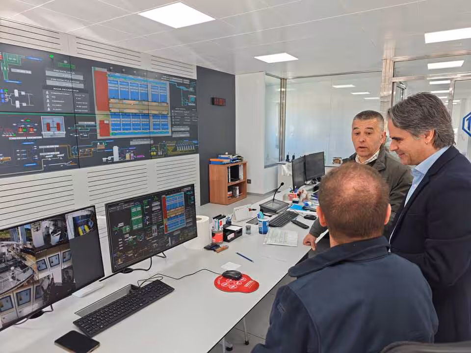 Visita a las obras de mejora y automatizaci&oacute;n de la potabilizadora de Letur (Foto MCT)