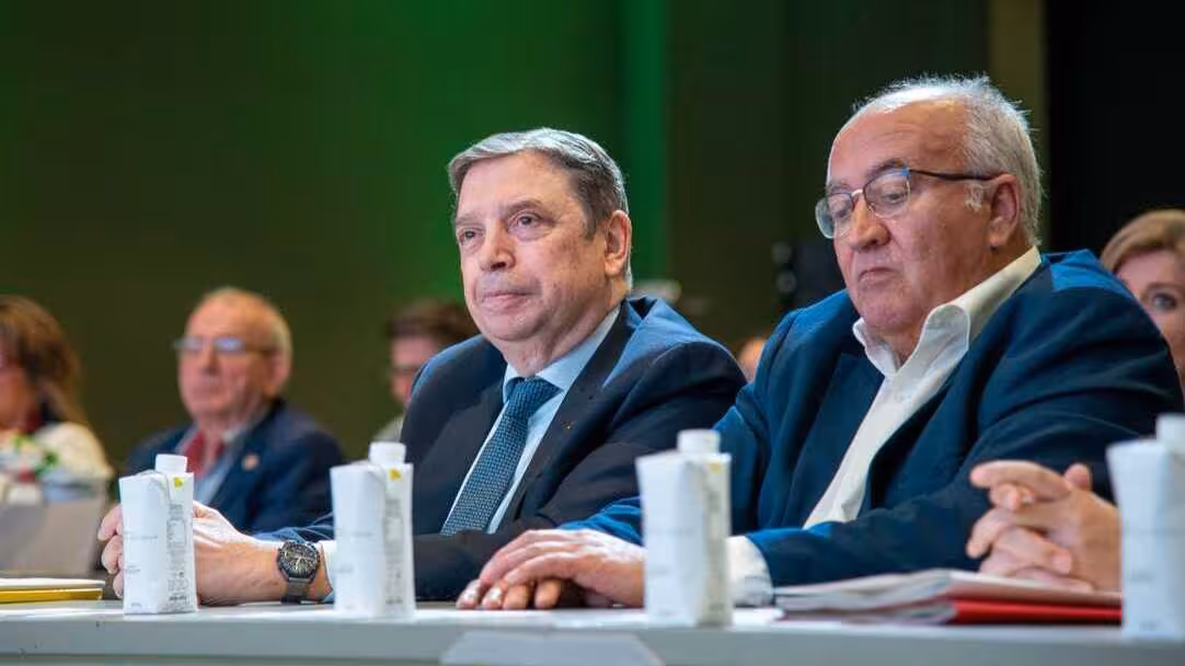 Luis Planas y Miguel Padilla en la asamblea general de COAG (Foto MAPA)