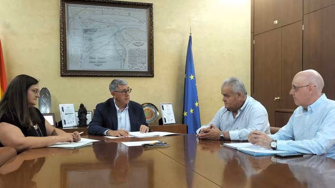Reuni&oacute;n de la CHS y el Ayuntamiento de Totana (Foto CHS)