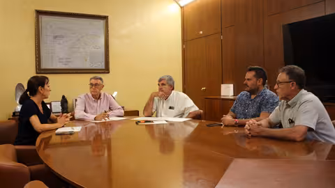 Reuni&oacute;n de Urrea y la alcaldesa de Bullas (Foto CHS)