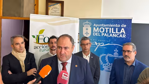 Consejero Juli&aacute;n Mart&iacute;nez Liz&aacute;n durante el Foro de Acci&oacute;n Rural en Motilla del Palancar (Cuenca) Foto Gobierno CLM