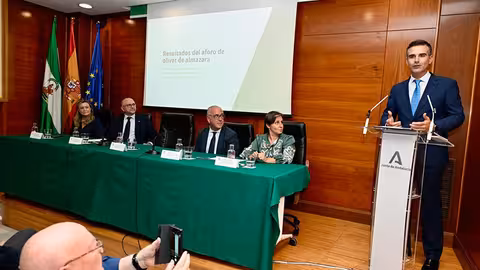 Fern&aacute;ndez-Pacheco preside el aforo de producci&oacute;n del olivar (Foto Junta de Andaluc&iacute;a)