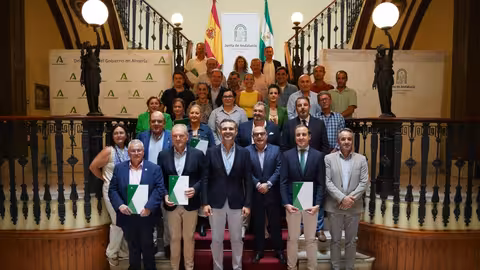 Entrega de resoluciones al GAL del sector pesquero y acu&iacute;cola 'Almer&iacute;a a Levante' (Foto Junta de Andaluc&iacute;a)
