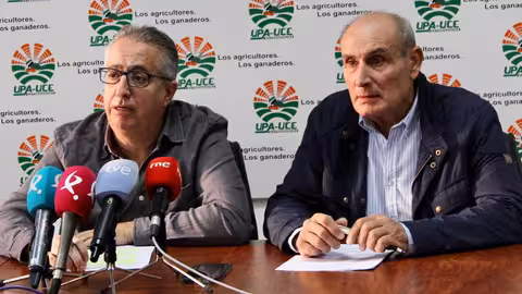 Rueda de Prensa (Foto UPA UCE Extremadura)