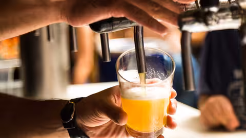Cerveza de barril (Imagen de Marcelo Ikeda Tchel&atilde;o en Pixabay)