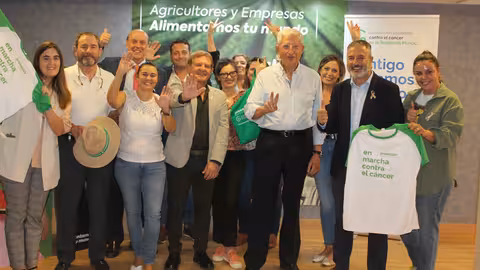 Convenio de colaboraci&oacute;n entre Proexport y la AECC de Murcia (Foto Proexport)