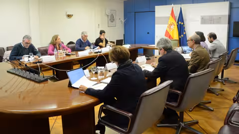 Reuni&oacute;n de la mesa de seguimiento de las 43 medidas para mejorar la situaci&oacute;n de agricultores y ganaderos (Foto MAPA)