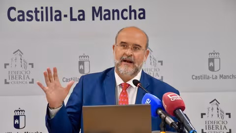 Mart&iacute;nez Guijarro en rueda de prensa en Cuenca (Foto Gobierno de CLM)