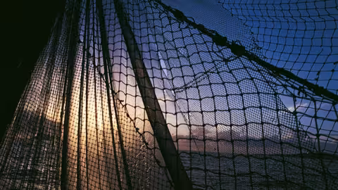 Redes de pesca al atardecer (Foto MAPA)
