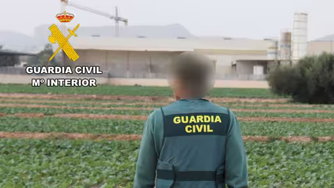 Operaci&oacute;n contra la explotaci&oacute;n laboral en Alhama de Murcia (Foto Guardia Civil)