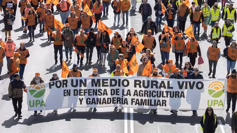 Una pancarta de la gran manifestaci&oacute;n en Madrid (Foto Joaqu&iacute;n Ter&aacute;n UPA)