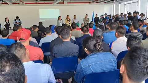Selecci&oacute;n de trabajadores en Ecuador, Colombia y Honduras (Foto Freshuelva)