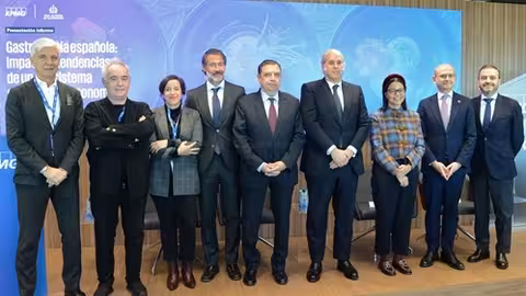 Planas en la presentaci&oacute;n del informe sobre la gastronom&iacute;a espa&ntilde;ola (Foto MAPA)