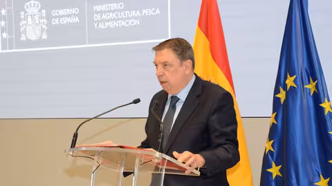 Planas en la rueda de prensa tras el acuerdo de pesca con las CCAA mediterr&aacute;neas (Foto MAPA)