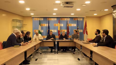 Urrea se reune con la Asociaci&oacute;n de Regantes de Valdelentisco (Foto CHS)
