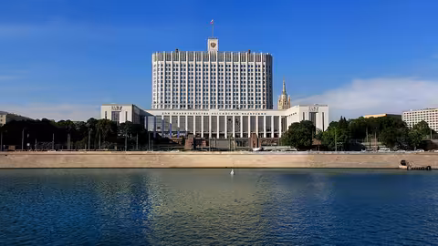 Casa de Gobierno de la Federaci&oacute;n Rusa (Autor Crilov Ivan, CC BY-SA 4.0, via Wikimedia Commons)