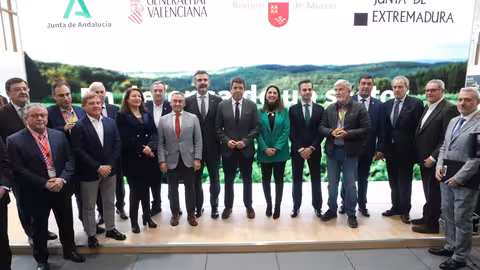 Asistentes a la reuni&oacute;n entre Murcia, Valencia, Andaluc&iacute;a y Extremadura en Fruit Logistica (Foto CARM)
