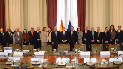 Luis Planas analiza con Cooperativas Agro-alimentarias de Espa&ntilde;a el impulso de su modelo productivo (Foro MAPA)