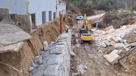 Trabajos de reparaci&oacute;n de da&ntilde;os por la DANA en Letur (Foto CHS)