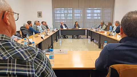Reuni&oacute;n de la consejera Sara Rubira con la representantes de Fecoam para analizar la situaci&oacute;n del sector de los frutos secos (Foto CARM)