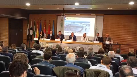 Pleno de la Comisi&oacute;n de Desembalse de la Demarcaci&oacute;n Hidrogr&aacute;fica del Guadalquivir (Foto CHG)