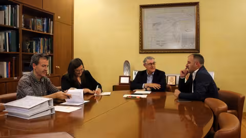 Urrea se re&uacute;ne con el alcalde de Nerpio (Foto CHS)