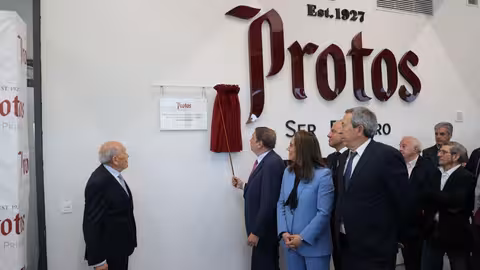 Luis Planas inaugura la Bodega Protos en Cubillas de Santa Marta, en Valladolid (Foto MAPA)