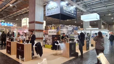 Stand de la Regi&oacute;n de Murcia durante una de las ferias de promoci&oacute;n vitivin&iacute;cola (Foto CARM)