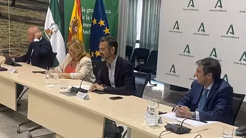 Mesa de Interlocuci&oacute;n Pesquera (Foto Junta de Andaluc&iacute;a)