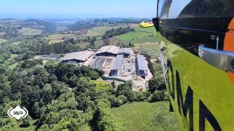 Derrumbe de la techumbre de una nave ganadera en Coa&ntilde;a (Foto SEPA Asturias)