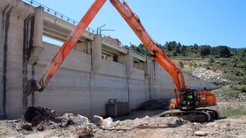 Obras de emergencia en la presa y embalse de La Risca (Foto CHS)