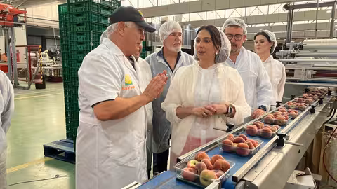 Rubira visita la Cooperativa La Vega de Cieza (Foto CARM)