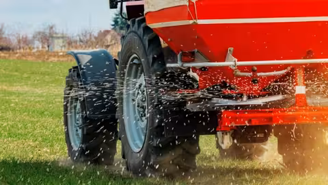 Aplicaci&oacute;n de fertilizantes (Foto COAG Castilla y Le&oacute;n)
